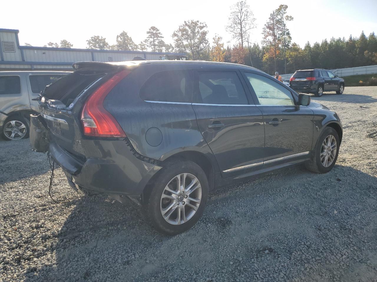Obraz 3 z 2016 VOLVO XC60 T5 PREMIER 2016 z VIN YV440MDK1G2904195