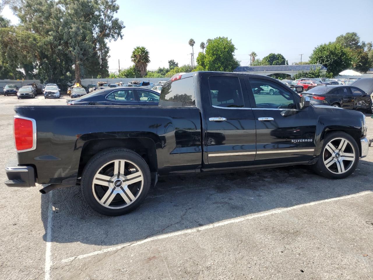 Изображение 3 2016 CHEVROLET SILVERADO K1500 LT 2016 с VIN 1GCVKREH5GZ397858