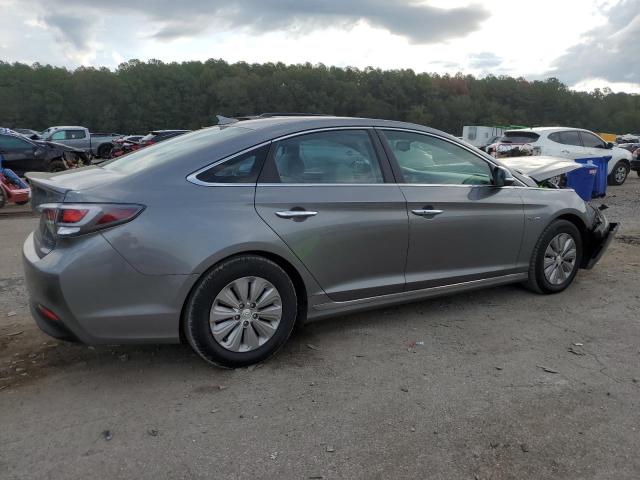 Image 3 of 2017 HYUNDAI SONATA HYBRID 2017 with VIN KMHE24L10HA057912