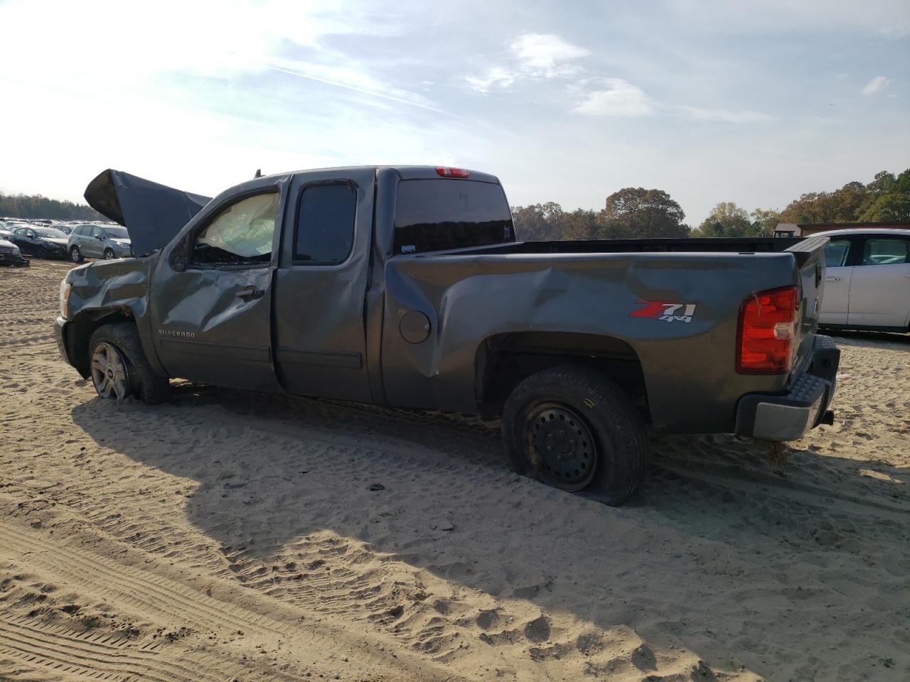 Изображение 2 2011 CHEVROLET SILVERADO K1500 LT 2011 с VIN 1GCRKSE32BZ389948
