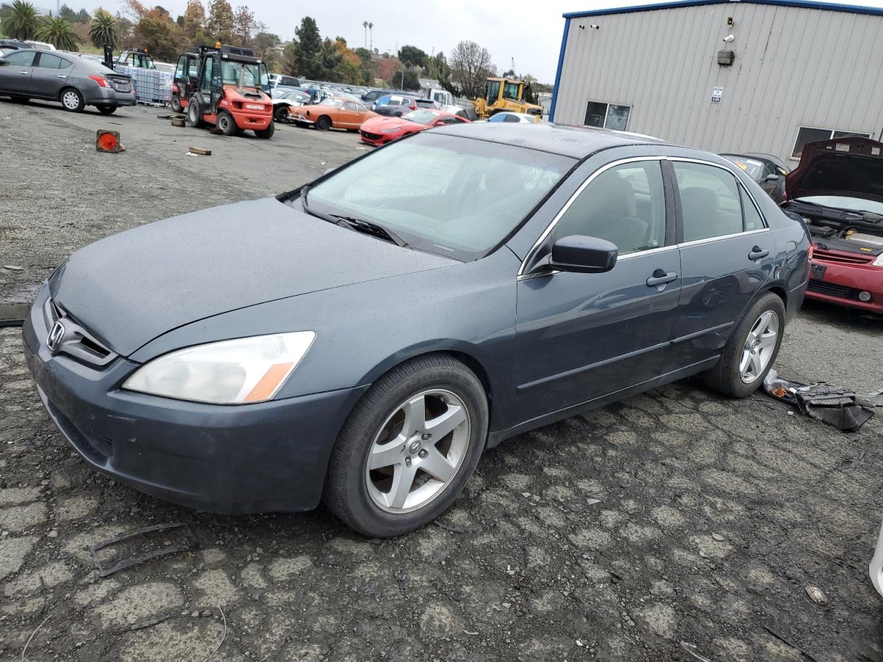 Image 1 of 2004 HONDA ACCORD LX 2004 with VIN JHMCM563X4C026236