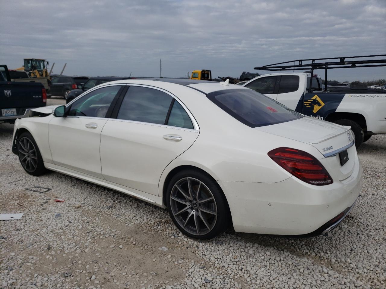 Image 2 of 2019 MERCEDES-BENZ S 560 2019 with VIN WDDUG8DB9KA481053