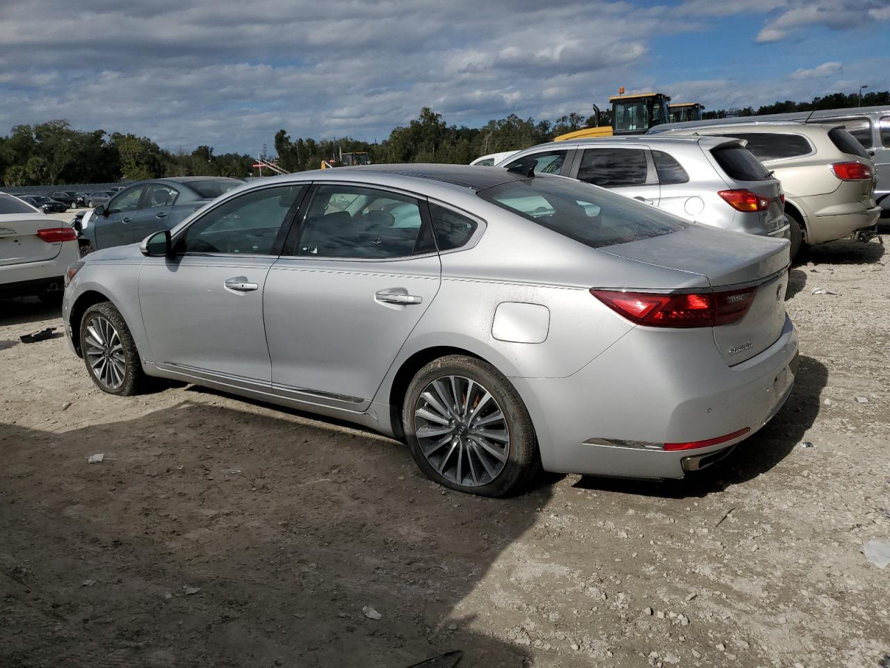 Изображение 2 2017 KIA CADENZA PREMIUM 2017 с VIN KNALC4J18H5070084
