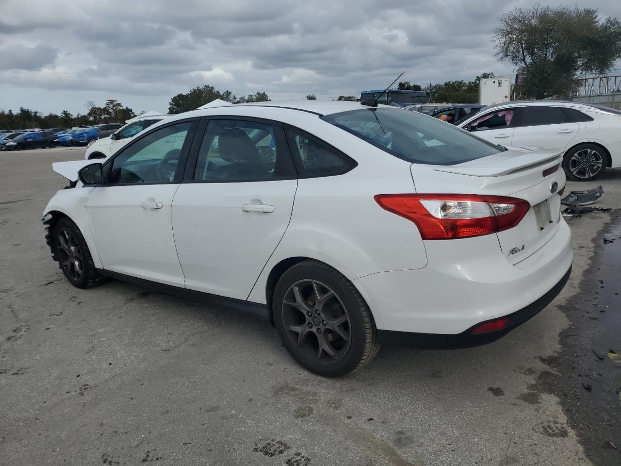 Изображение 2 2013 FORD FOCUS SE 2013 с VIN 1FADP3F2XDL223289