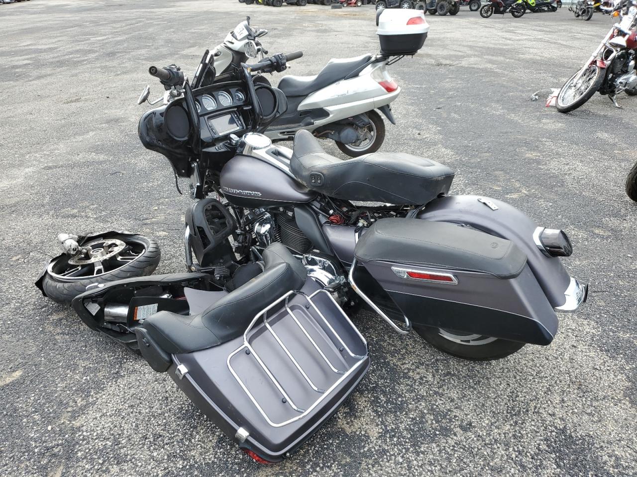 Изображение 3 2017 HARLEY-DAVIDSON FLHTK ULTRA LIMITED 2017 с VIN 1HD1KED17HB677608