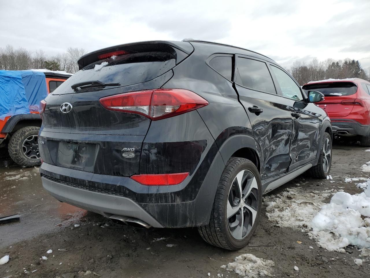 Image 3 of 2018 HYUNDAI TUCSON VALUE 2018 with VIN KM8J3CA20JU681960