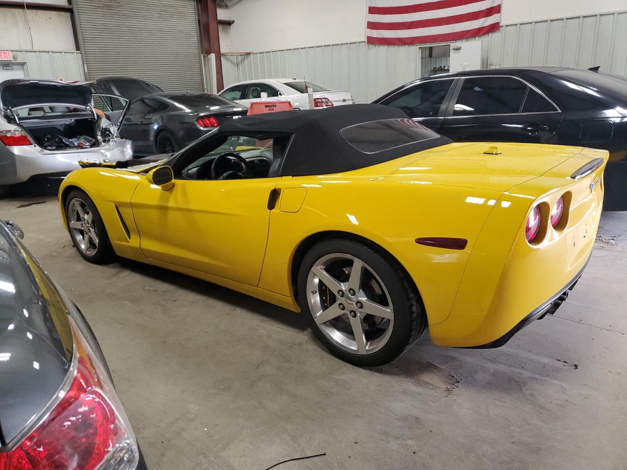 Изображение 2 2005 CHEVROLET CORVETTE  2005 с VIN 1G1YY34U655134315