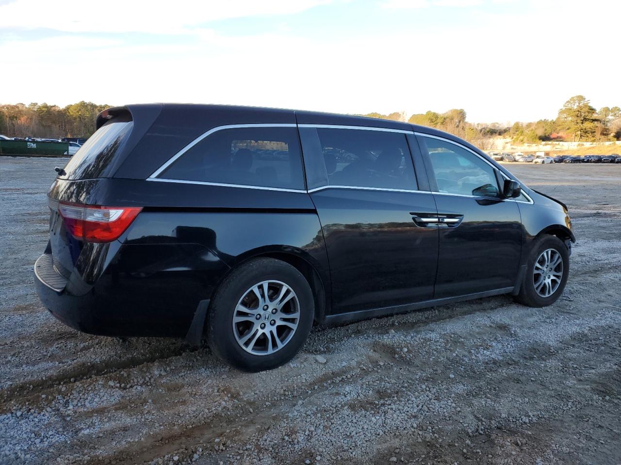 Image 3 of 2011 HONDA ODYSSEY EXL 2011 with VIN 5FNRL5H63BB013785
