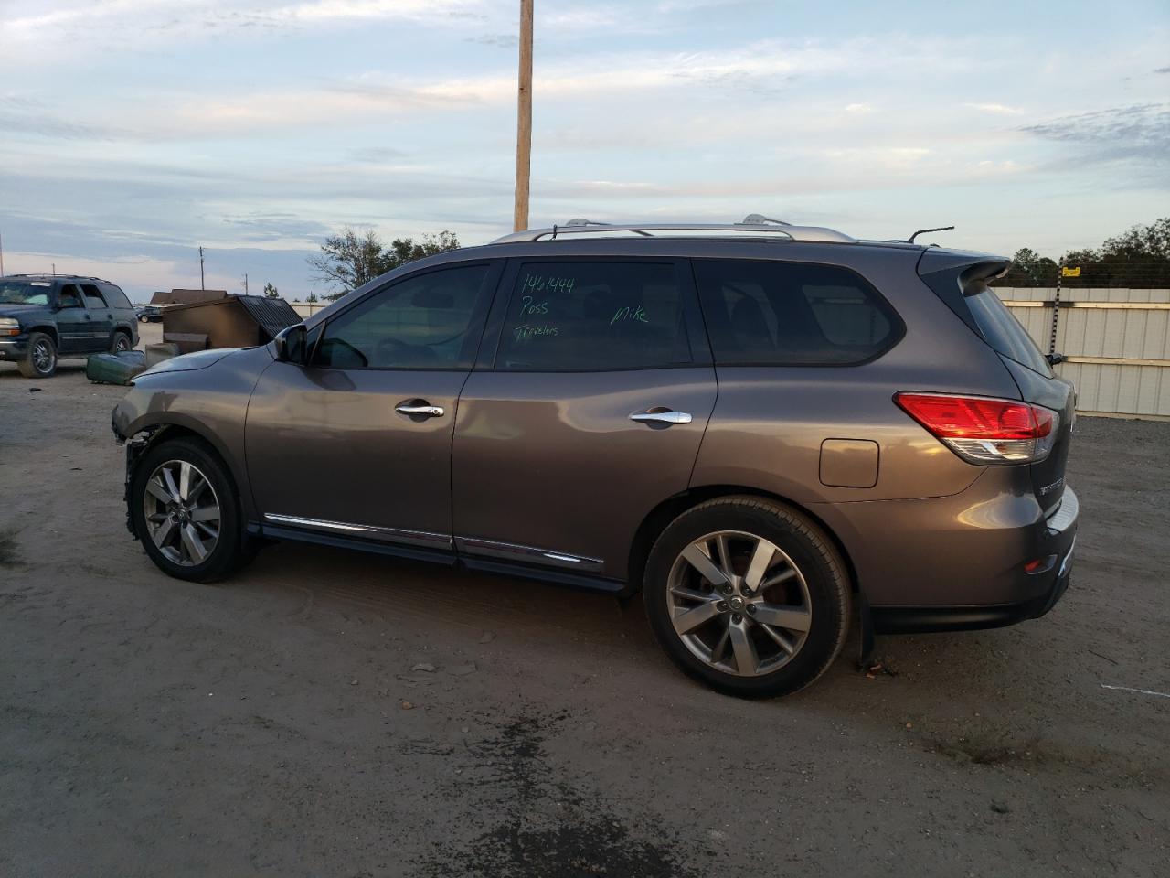 Изображение 2 2014 NISSAN PATHFINDER S 2014 с VIN 5N1AR2MN1EC612348