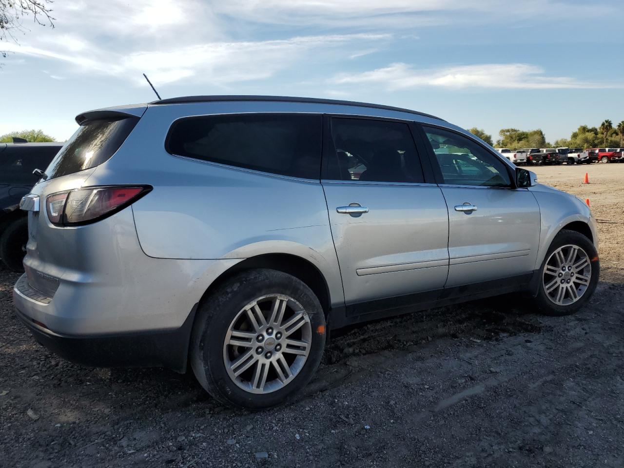 Image 3 of 2014 CHEVROLET TRAVERSE LT 2014 with VIN 1GNKRGKD6EJ135659