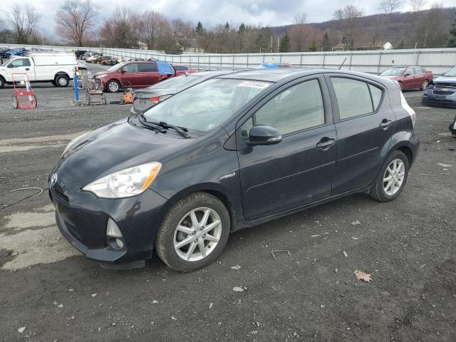 Image 1 of 2013 TOYOTA PRIUS C  2013 with VIN JTDKDTB33D1037985