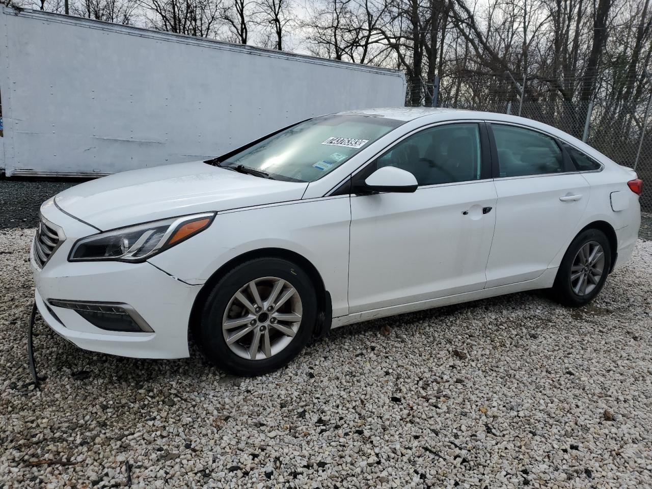 Image 1 of 2015 HYUNDAI SONATA SE 2015 with VIN 5NPE24AF8FH215535