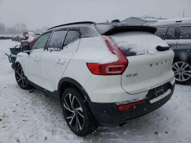 Obraz 3 z 2021 VOLVO XC40 T5 R-DESIGN 2021 z VIN YV4162UM1M2493156