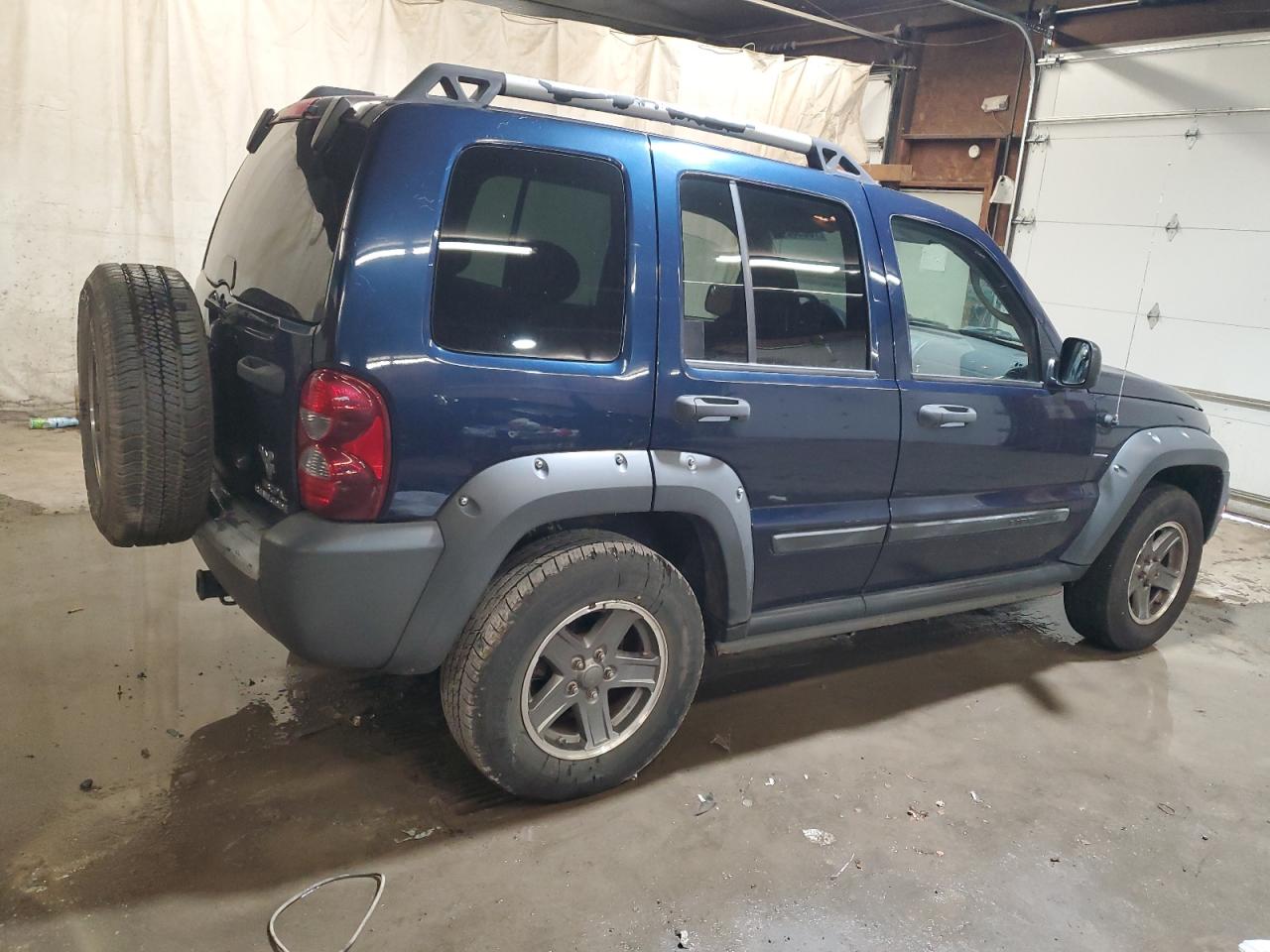Image 3 of 2005 JEEP LIBERTY RENEGADE 2005 with VIN 1J4GL38K45W723068