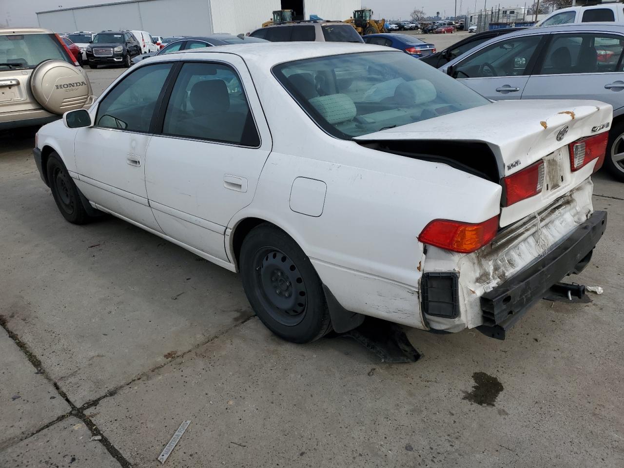 Obraz 2 z 2000 TOYOTA CAMRY CE 2000 z VIN JT2BG22KXY0459958