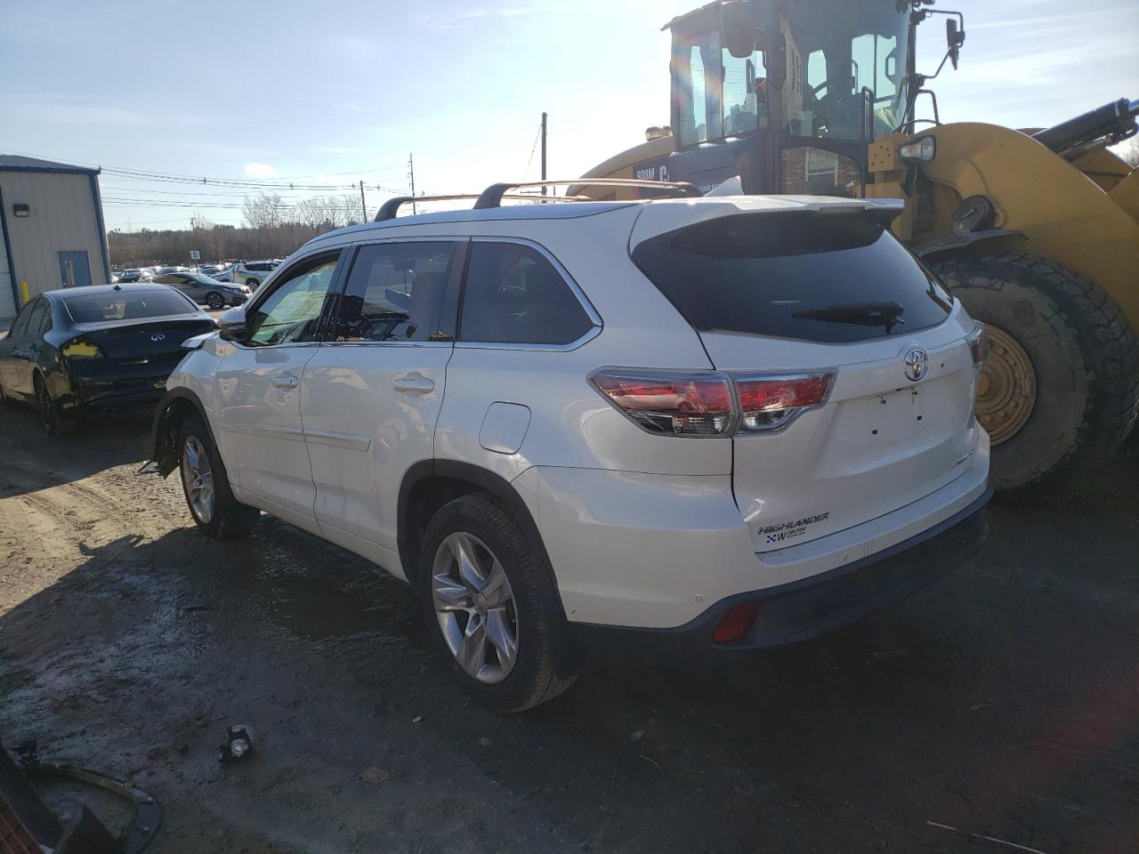 Image 2 of 2015 TOYOTA HIGHLANDER LIMITED 2015 with VIN 5TDDKRFH2FS091081