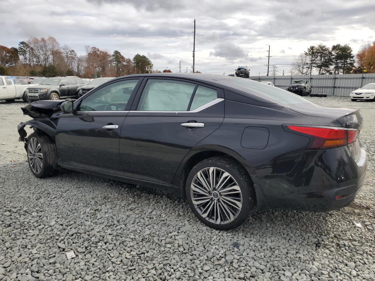 Image 2 of 2023 NISSAN ALTIMA SL 2023 with VIN 1N4BL4EW8PN301610