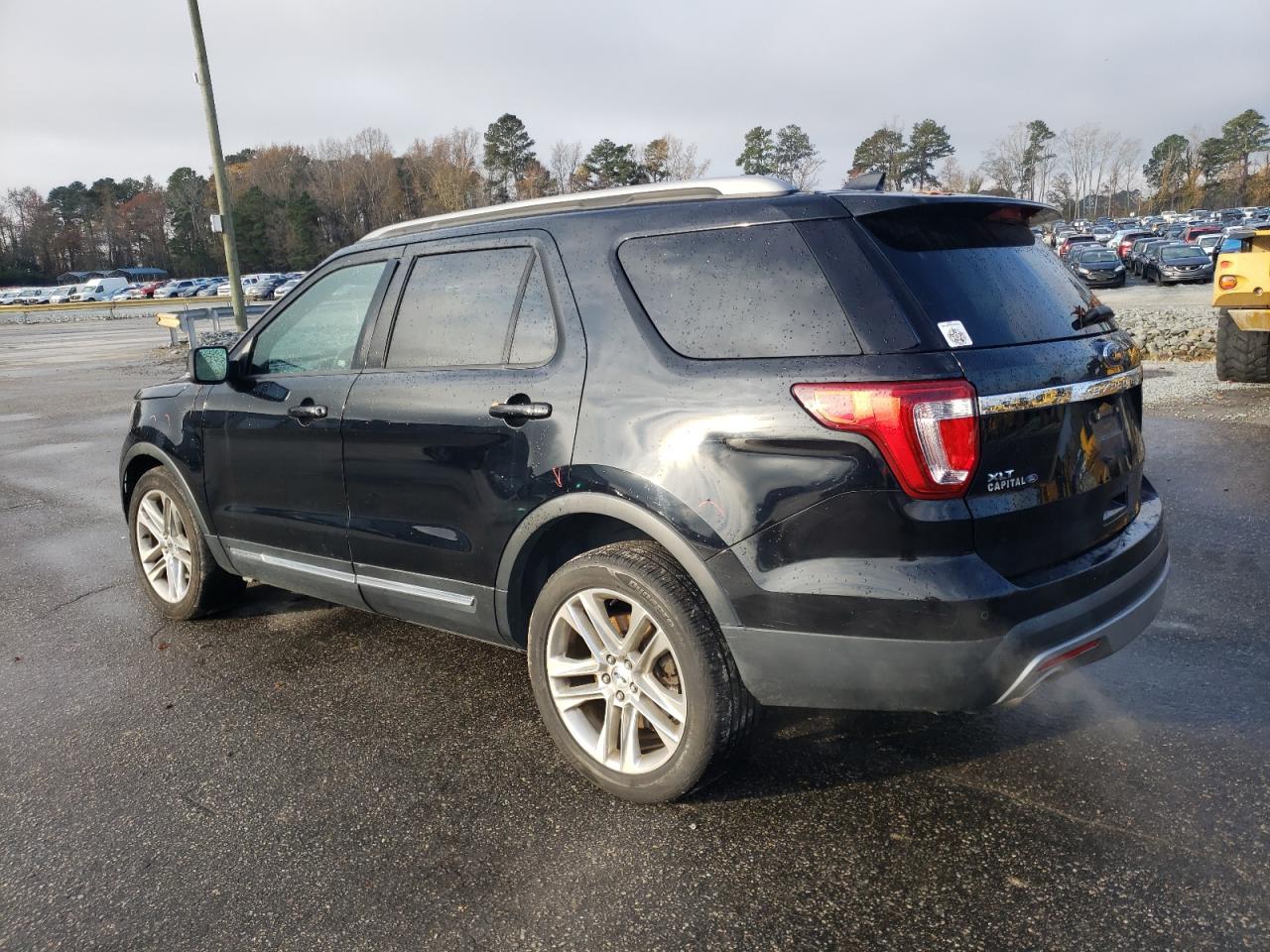 Изображение 2 2017 FORD EXPLORER XLT 2017 с VIN 1FM5K8D84HGC28502