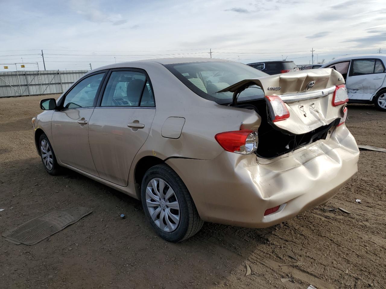 Obraz 2 z 2013 TOYOTA COROLLA BASE 2013 z VIN 2T1BU4EE4DC921254
