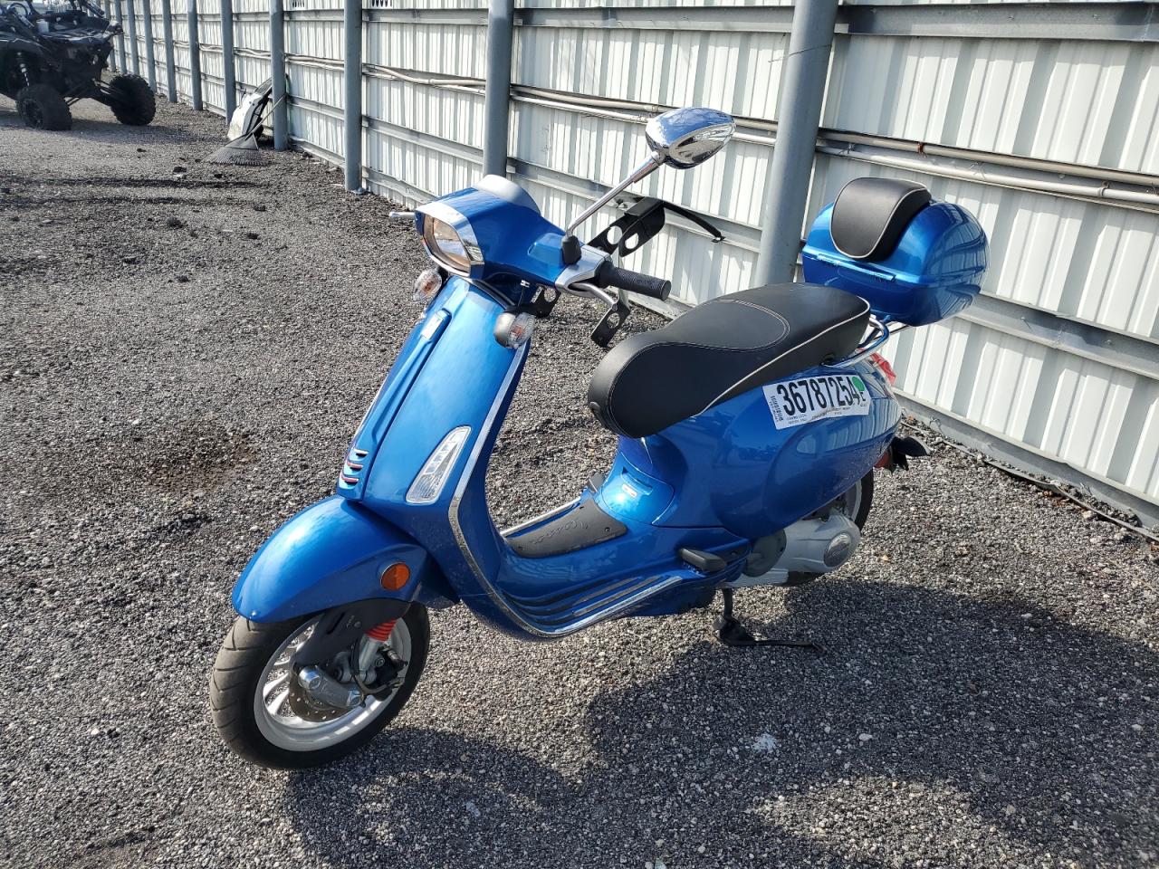 Image 2 of 2016 VESPA SPRINT 150 3V 2016 with VIN ZAPM818G8G5401454