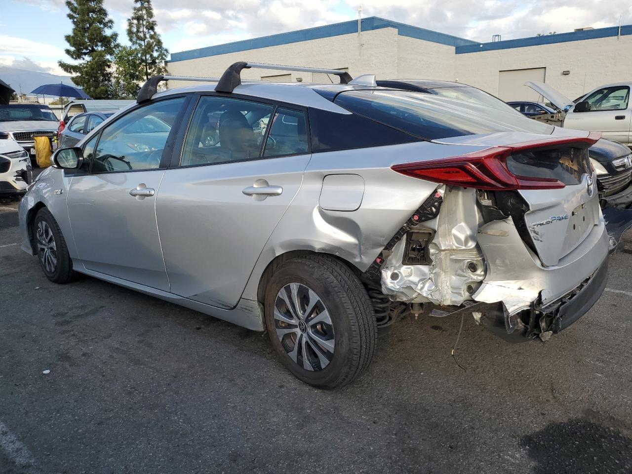 Image 2 of 2022 TOYOTA PRIUS PRIME LE 2022 with VIN JTDKAMFP8N3201393