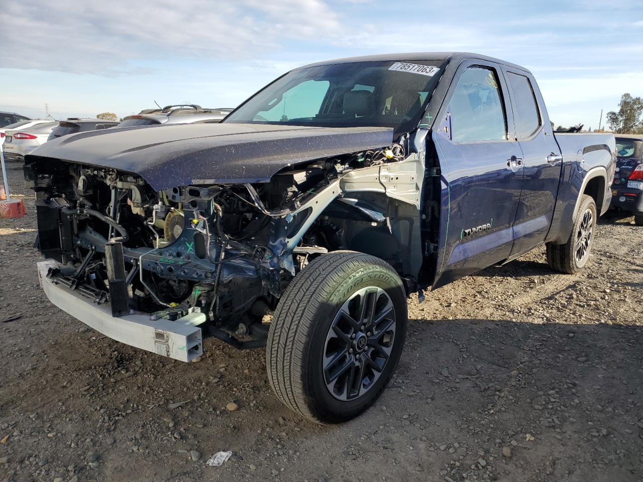 Изображение 1 2023 TOYOTA TUNDRA DOUBLE CAB LIMITED 2023 с VIN 5TFJA5DA1PX075065