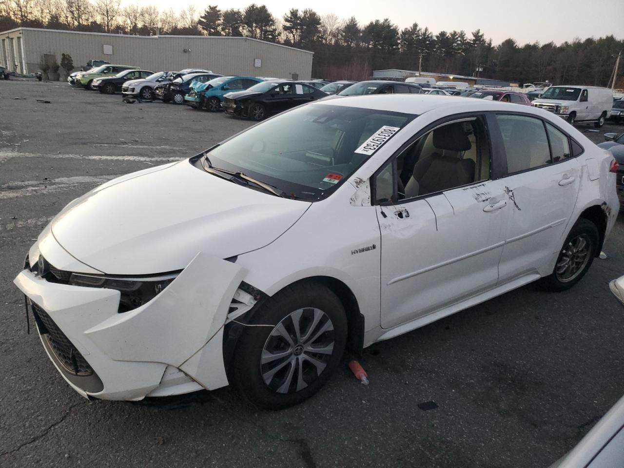 Obraz 1 z 2020 TOYOTA COROLLA LE 2020 z VIN JTDEBRBE1LJ001217