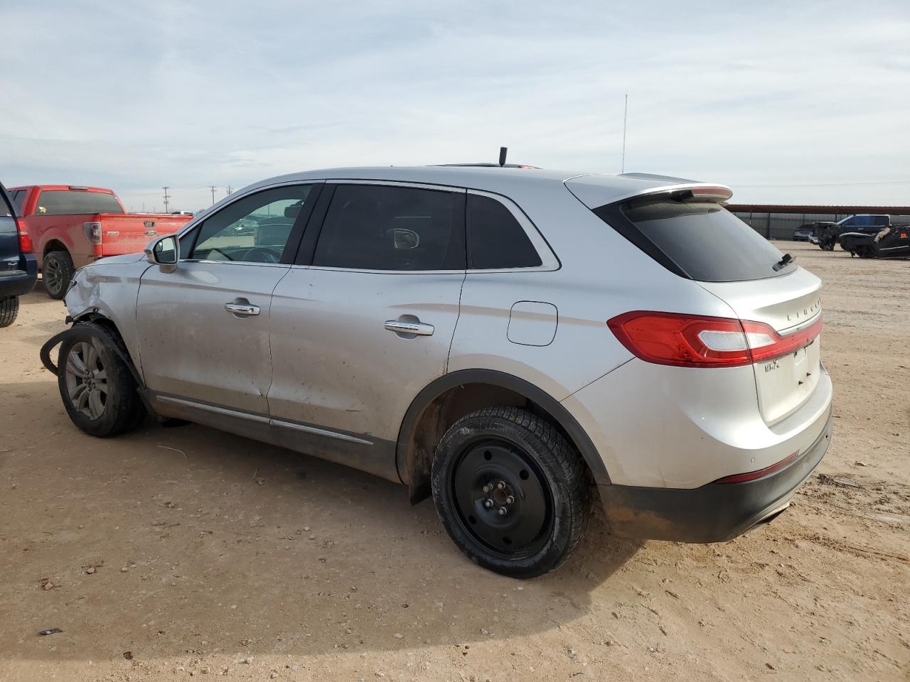 Image 2 of 2017 LINCOLN MKX PREMIERE 2017 with VIN 2LMPJ6JR6HBL11521