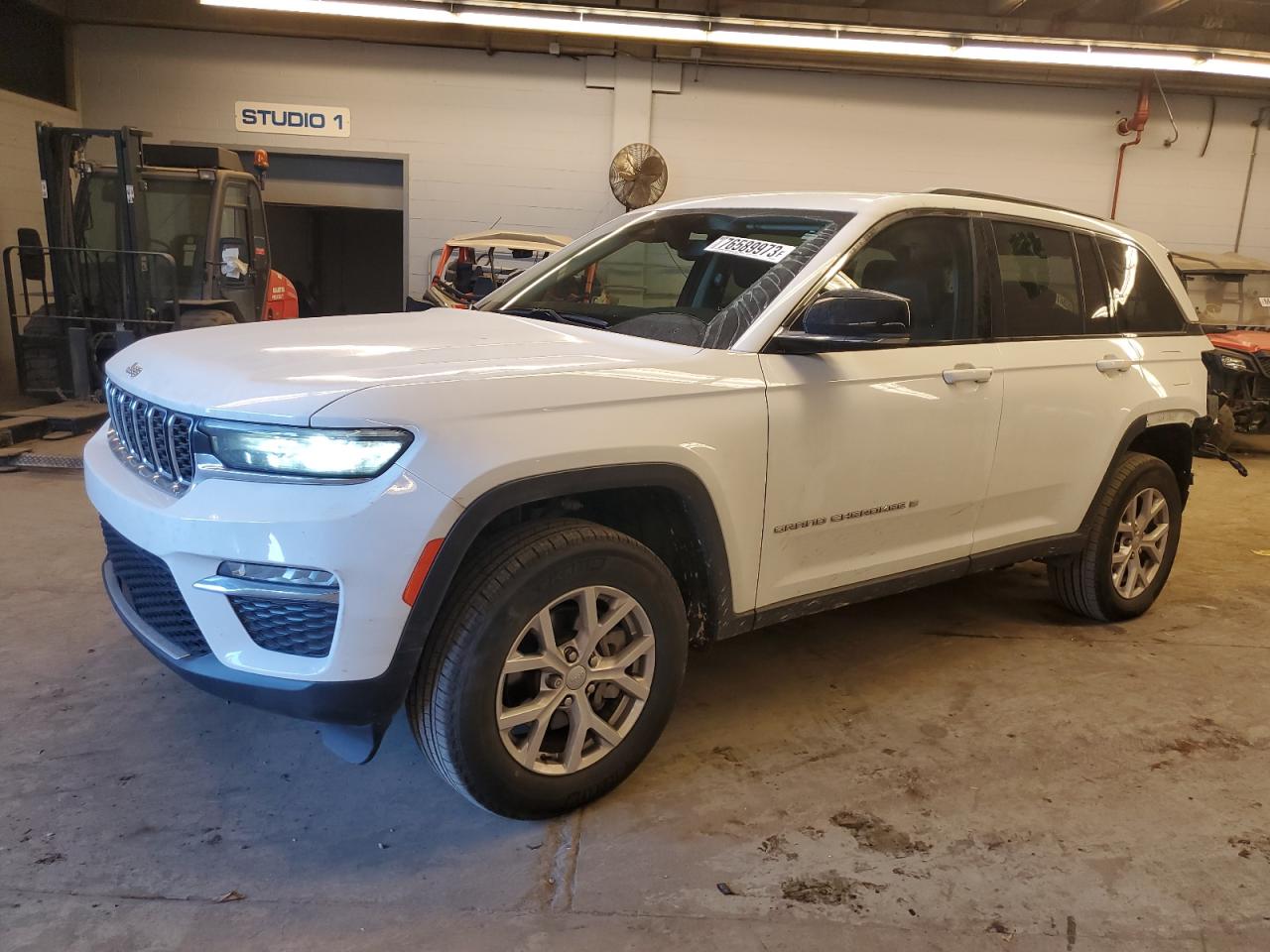 Image 1 of 2022 JEEP GRAND CHEROKEE LIMITED 2022 with VIN 1C4RJHBG0N8606825