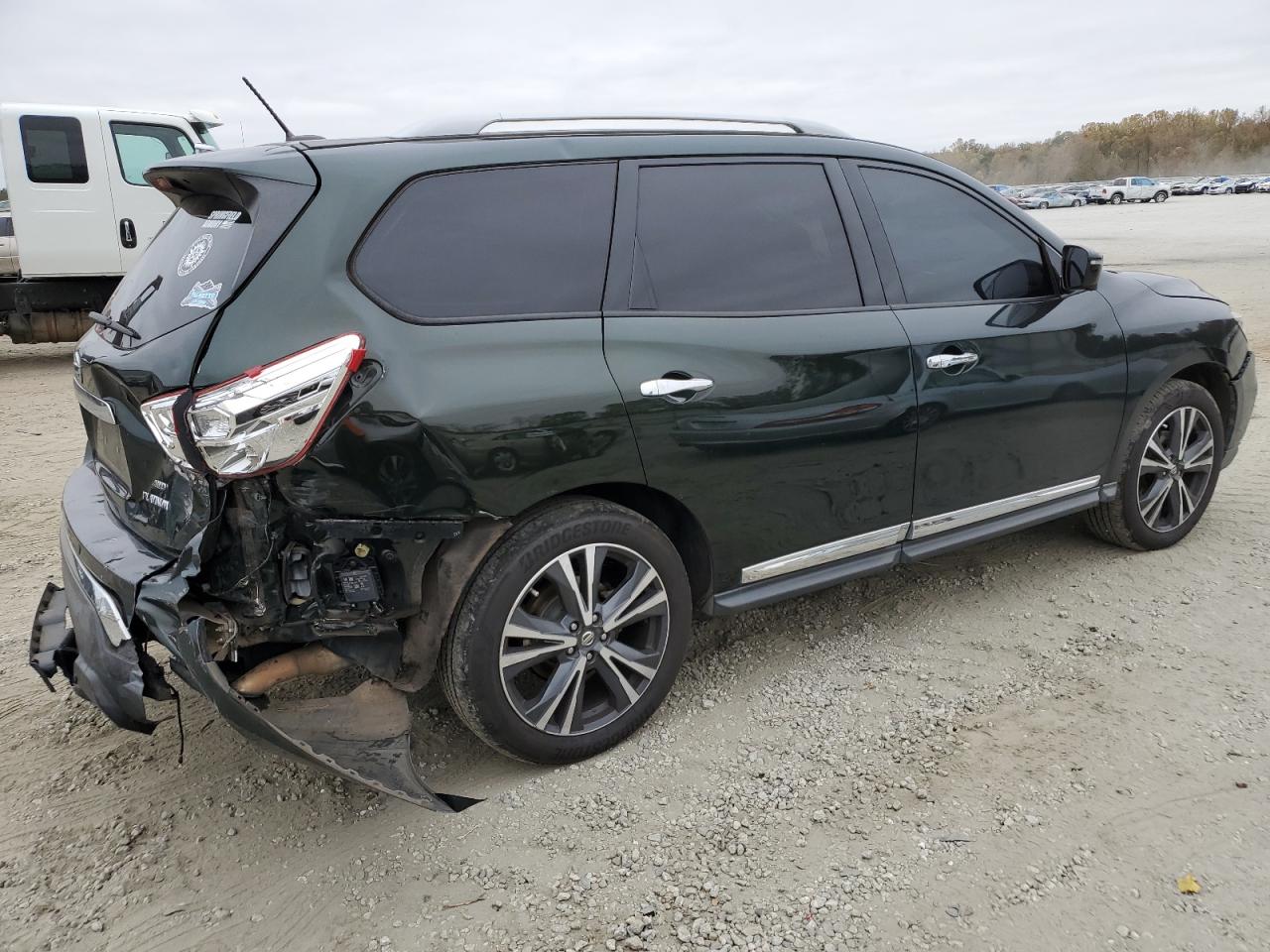 Image 3 of 2018 NISSAN PATHFINDER S 2018 with VIN 5N1DR2MM0JC625560