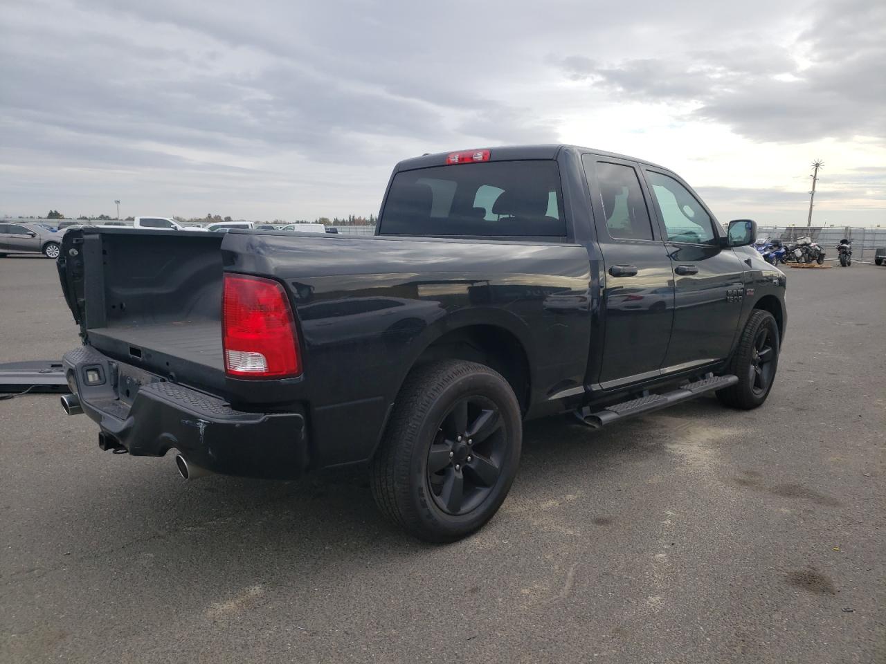 Image 3 of 2017 RAM 1500 ST 2017 with VIN 1C6RR6FTXHS825343