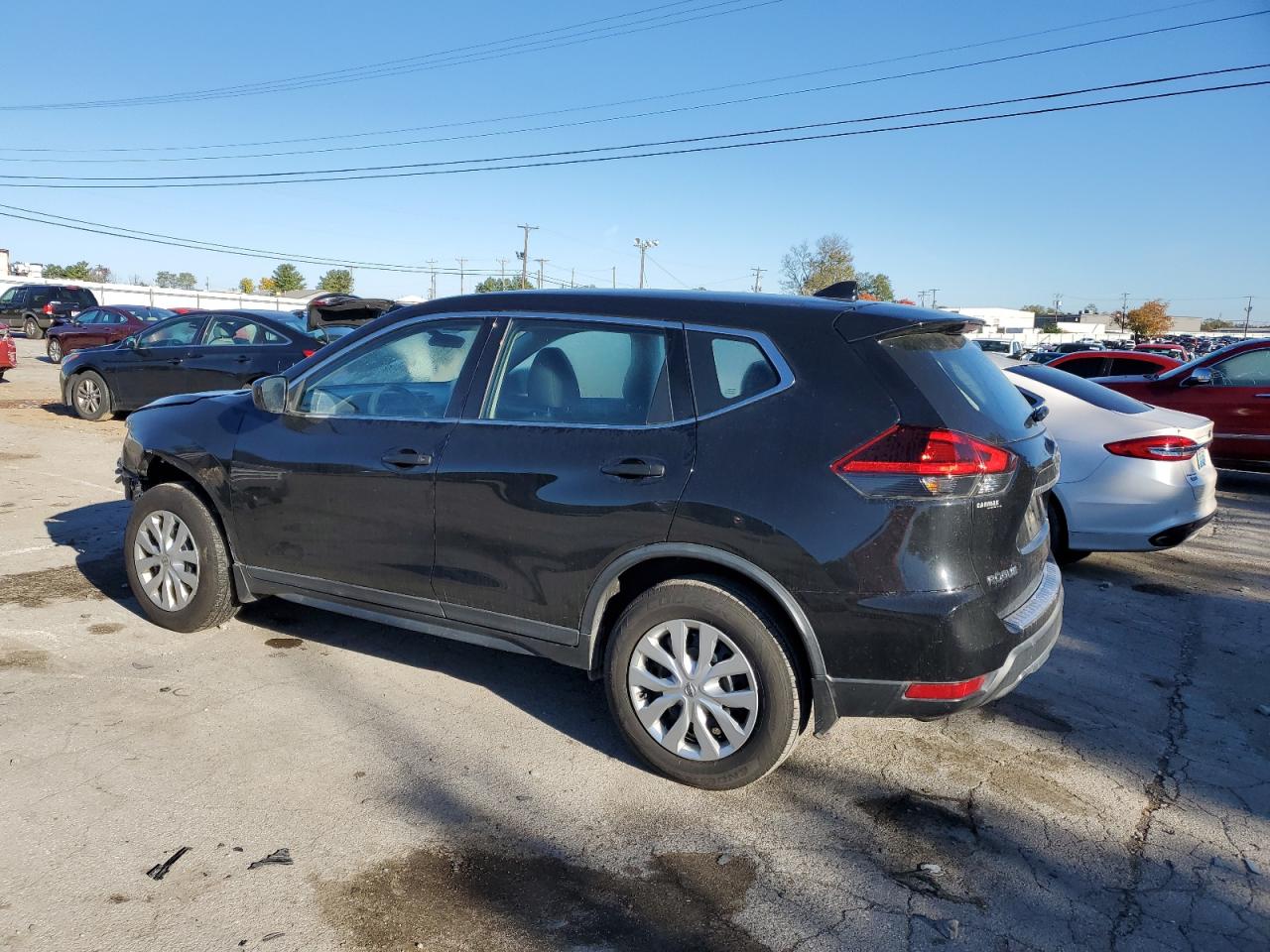 Image 2 of 2018 NISSAN ROGUE S 2018 with VIN KNMAT2MV6JP570025