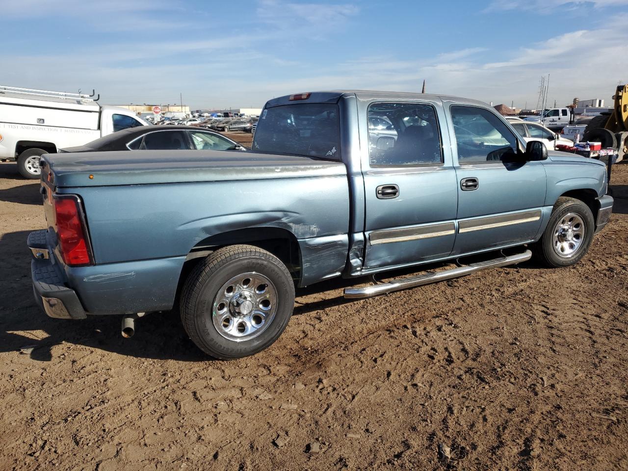 Image 3 of 2007 CHEVROLET SILVERADO C1500 CLASSIC CREW CAB 2007 with VIN 2GCEC13V971175842