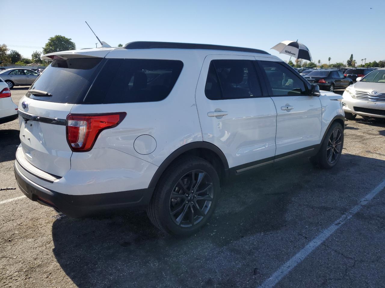 Image 3 of 2019 FORD EXPLORER XLT 2019 with VIN 1FM5K7D83KGA41950