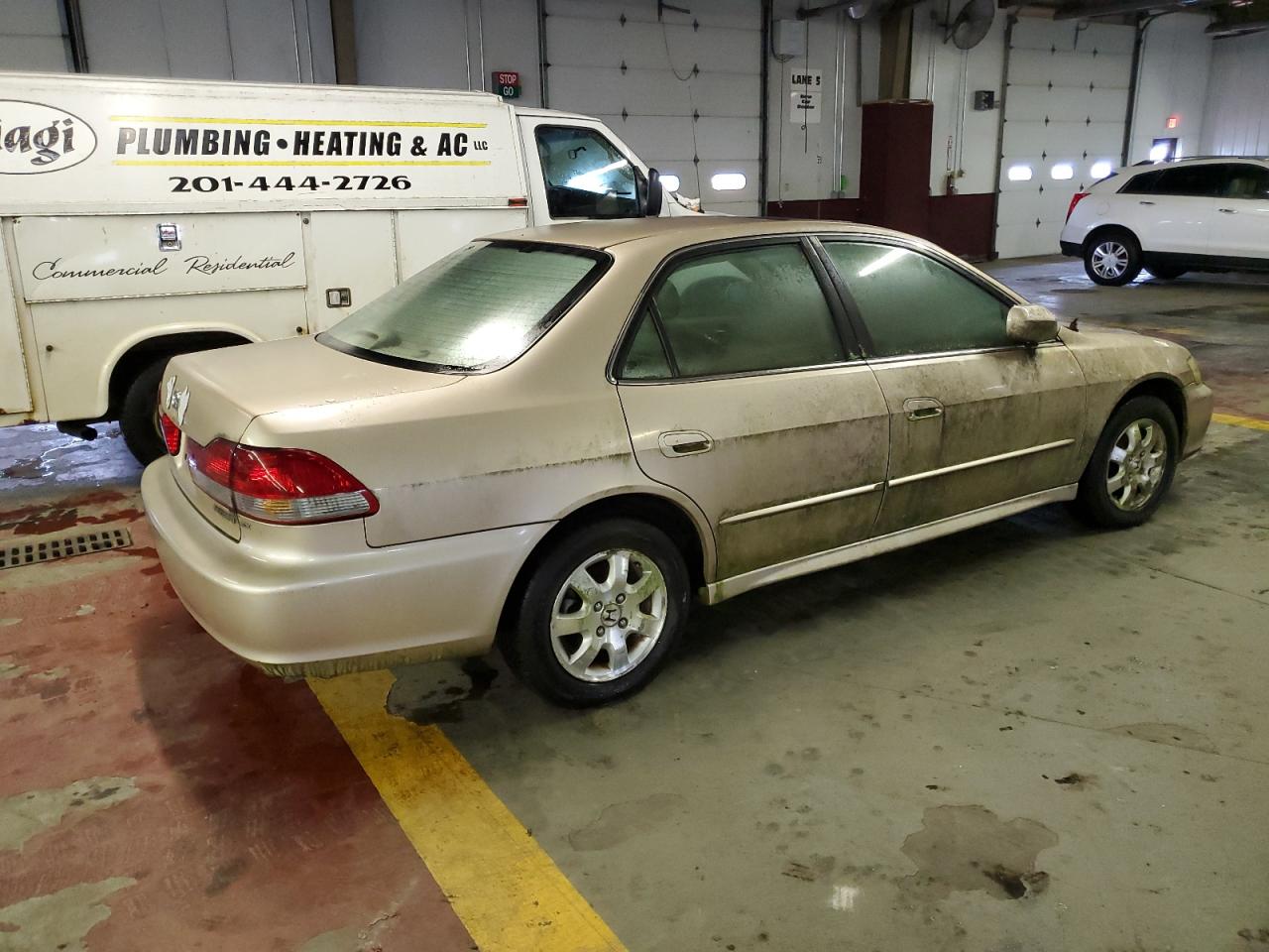 Image 3 of 2002 HONDA ACCORD EX 2002 with VIN 1HGCG66872A122815