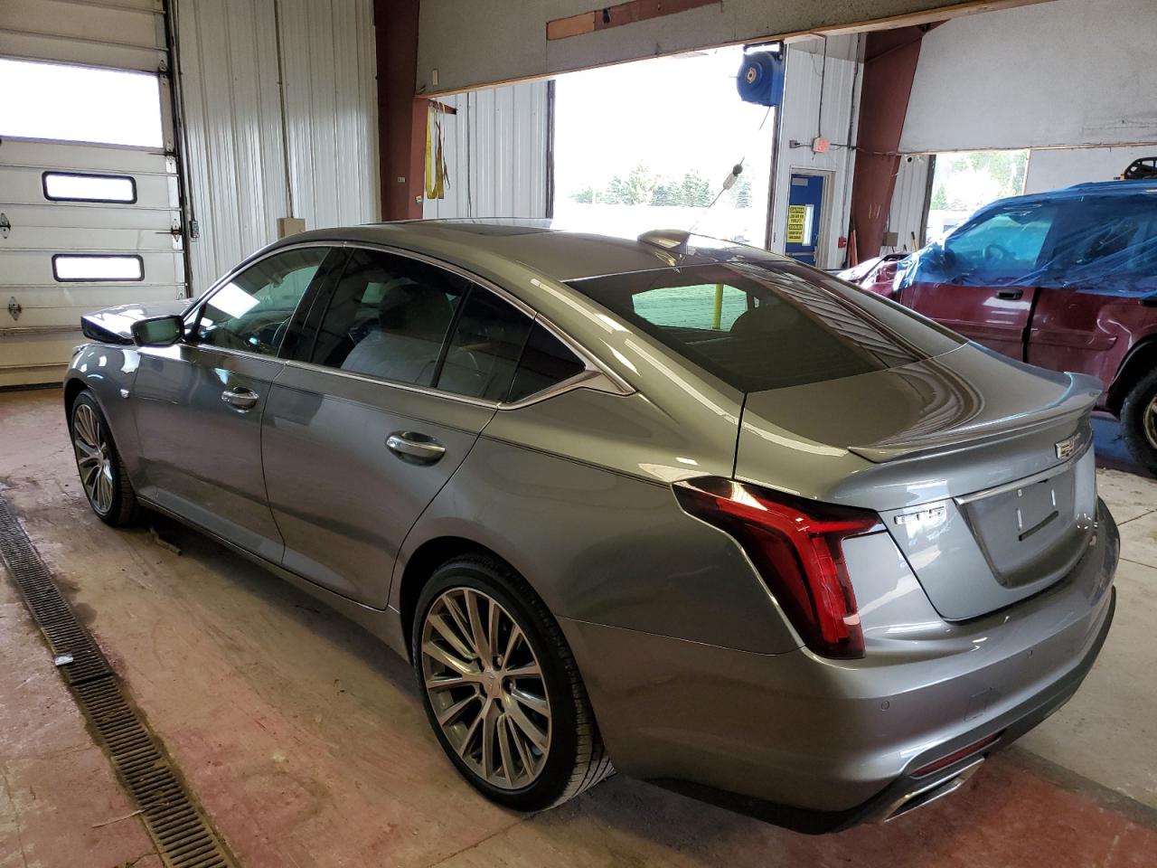 Image 2 of 2020 CADILLAC CT5 PREMIUM LUXURY 2020 with VIN 1G6DN5RWXL0154536