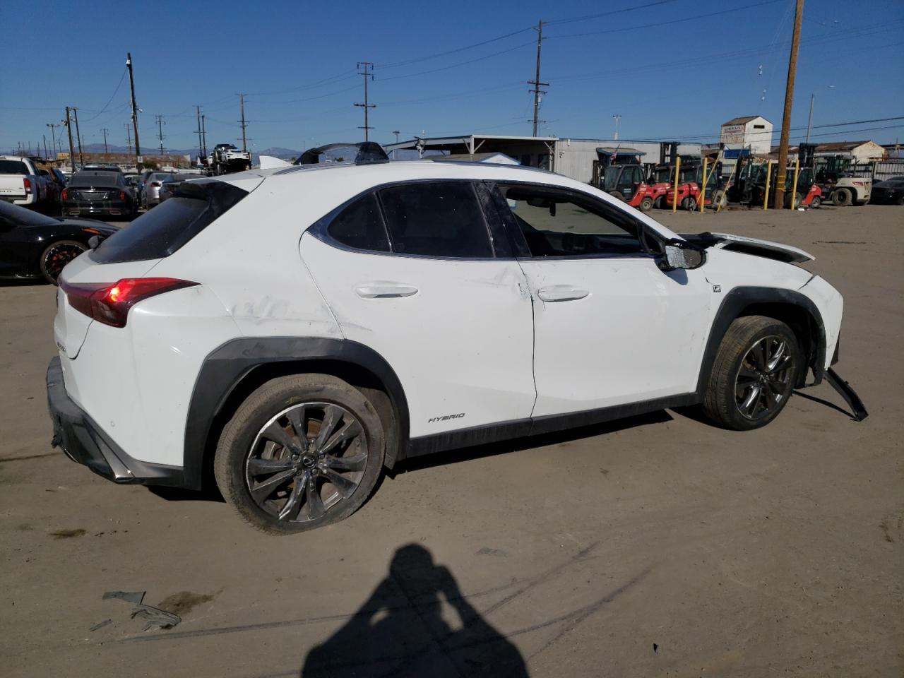 Obraz 3 z 2021 LEXUS UX 250H 2021 z VIN JTHE9JBH1M2053108