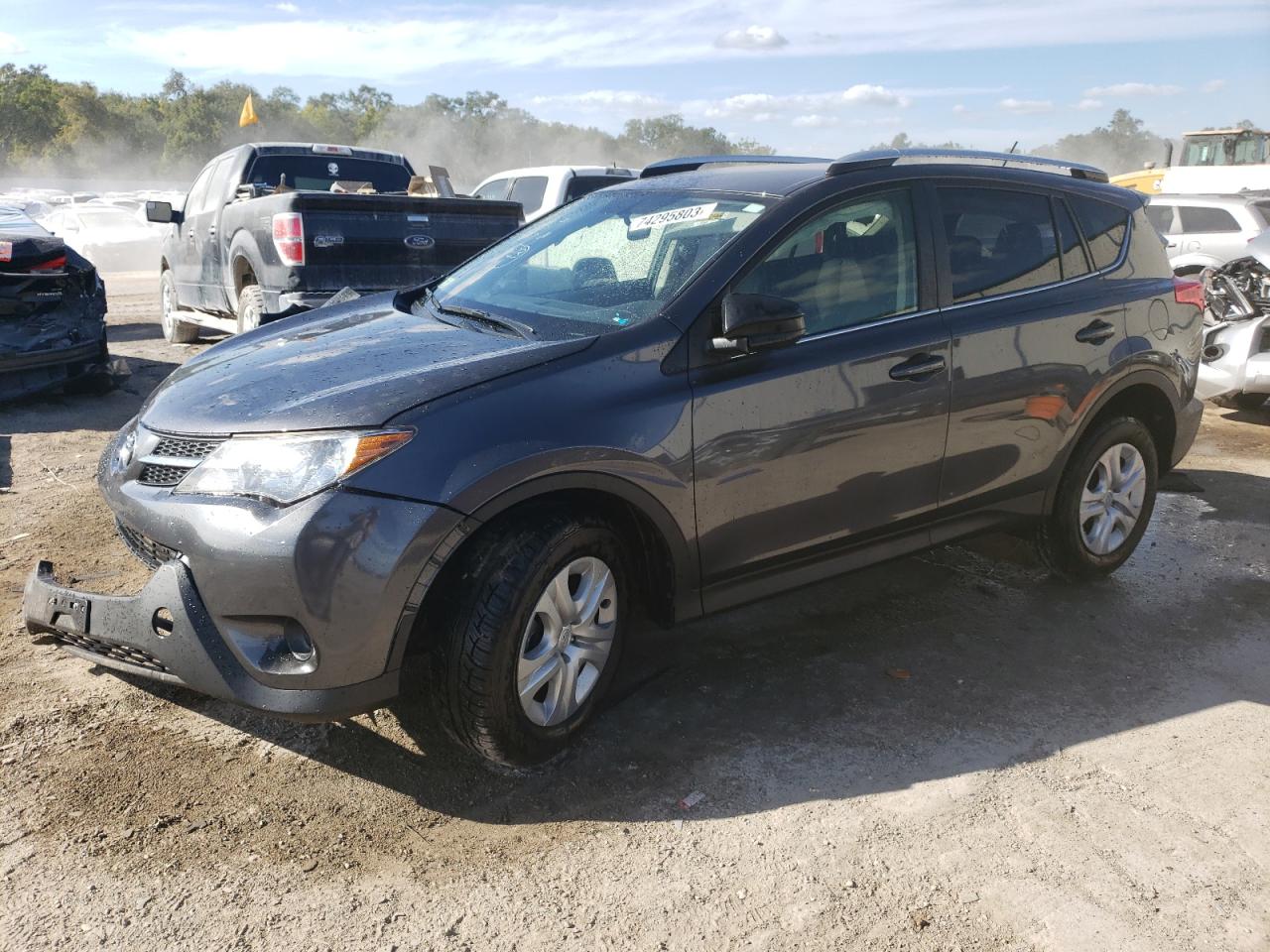 Image 1 of 2015 TOYOTA RAV4 LE 2015 with VIN JTMBFREV5FD147982