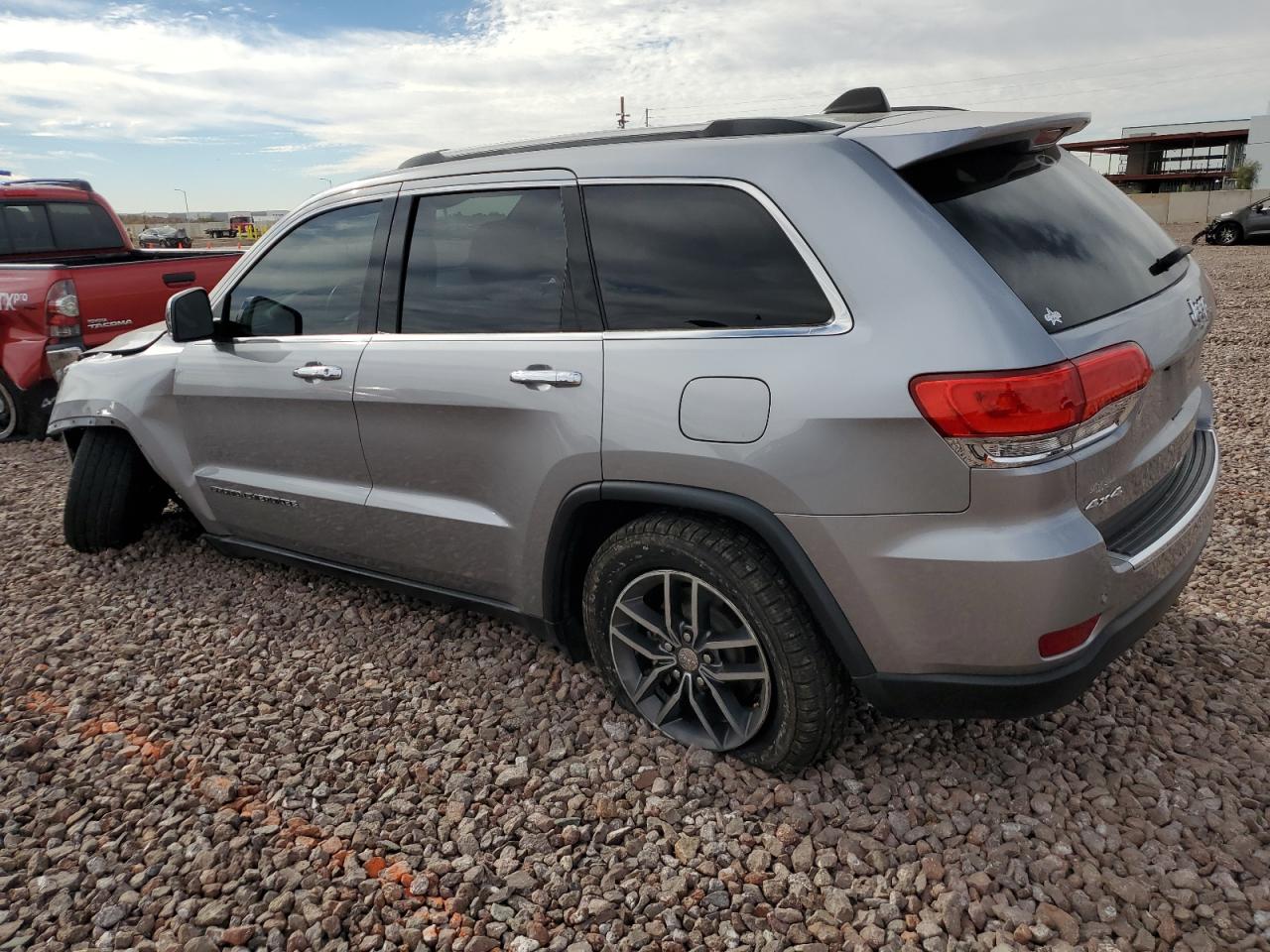 Image 2 of 2018 JEEP GRAND CHEROKEE LIMITED 2018 with VIN 1C4RJFBG0JC373427