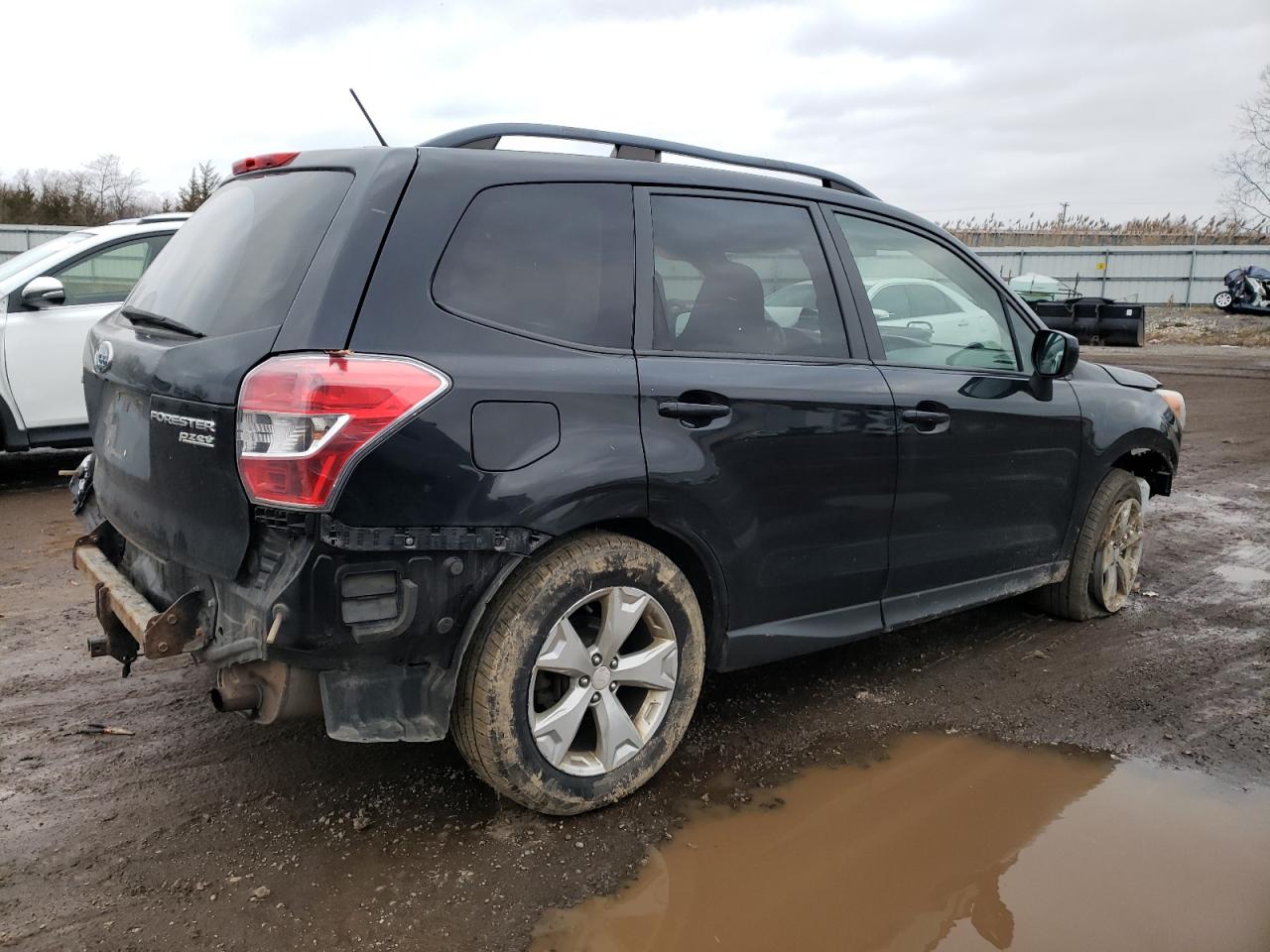 Image 3 of 2015 SUBARU FORESTER 2.5I PREMIUM 2015 with VIN JF2SJADC4FH471421