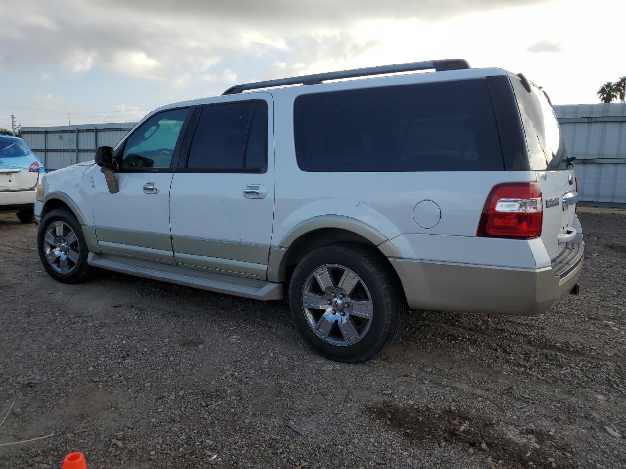 Obraz 2 z 2009 FORD EXPEDITION EL EDDIE BAUER 2009 z VIN 1FMFK175X9EB20704