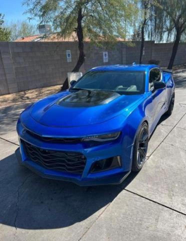 Obraz 2 z 2018 CHEVROLET CAMARO SS 2018 z VIN 1G1FE1R73J0118359