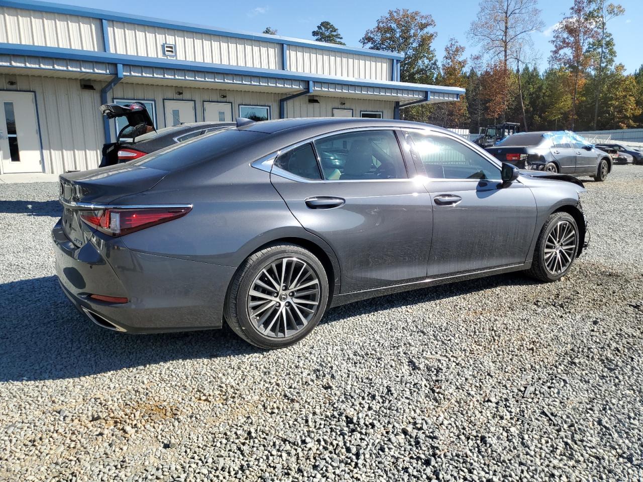 Image 3 of 2022 LEXUS ES 350 BASE 2022 with VIN 58ADZ1B14NU131522