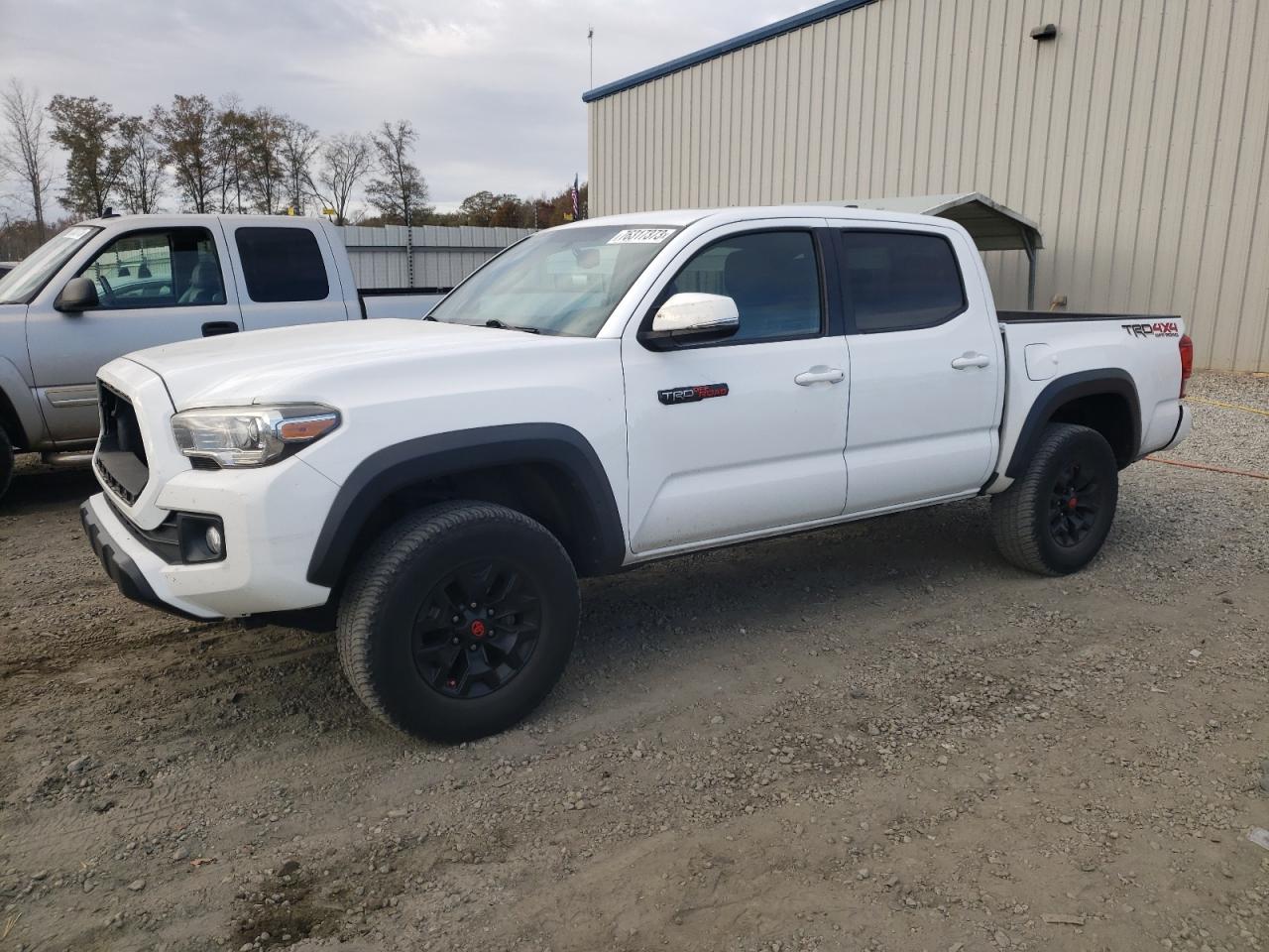 Obraz 1 z 2017 TOYOTA TACOMA DOUBLE CAB 2017 z VIN 5TFCZ5AN9HX092321