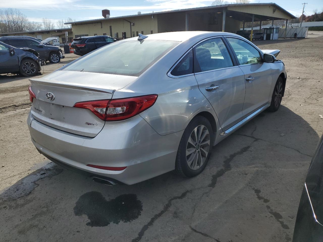 Image 3 of 2017 HYUNDAI SONATA SPORT 2017 with VIN 5NPE34AF7HH482598