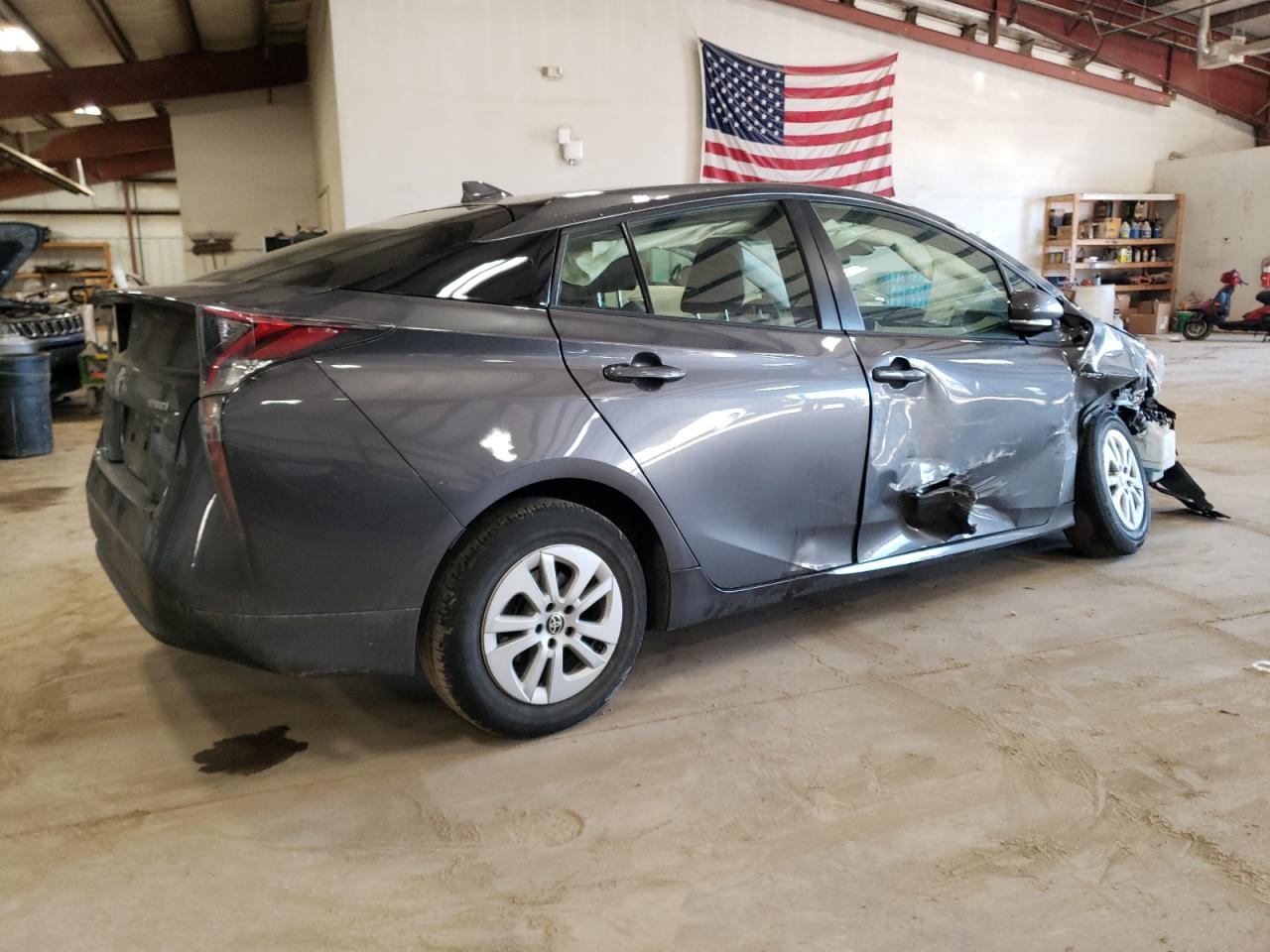 Image 3 of 2018 TOYOTA PRIUS  2018 with VIN JTDKBRFU5J3079439