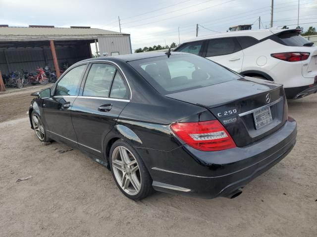 Obraz 2 z 2014 MERCEDES-BENZ C 250 2014 z VIN WDDGF4HB7EG242654
