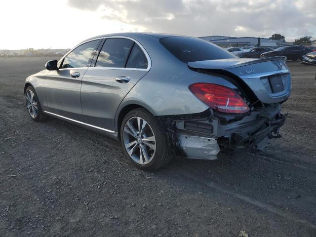 Obraz 2 z 2015 MERCEDES-BENZ C-CLASS 300 4MATIC 2015 z VIN 55SWF4KB1FU016344