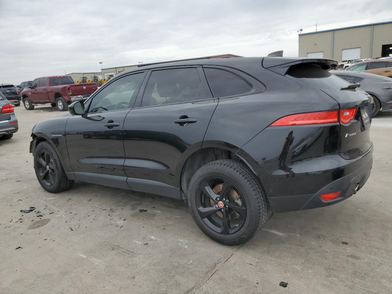 Изображение 2 2017 JAGUAR F-PACE PREMIUM 2017 с VIN SADCJ2BVXHA084238