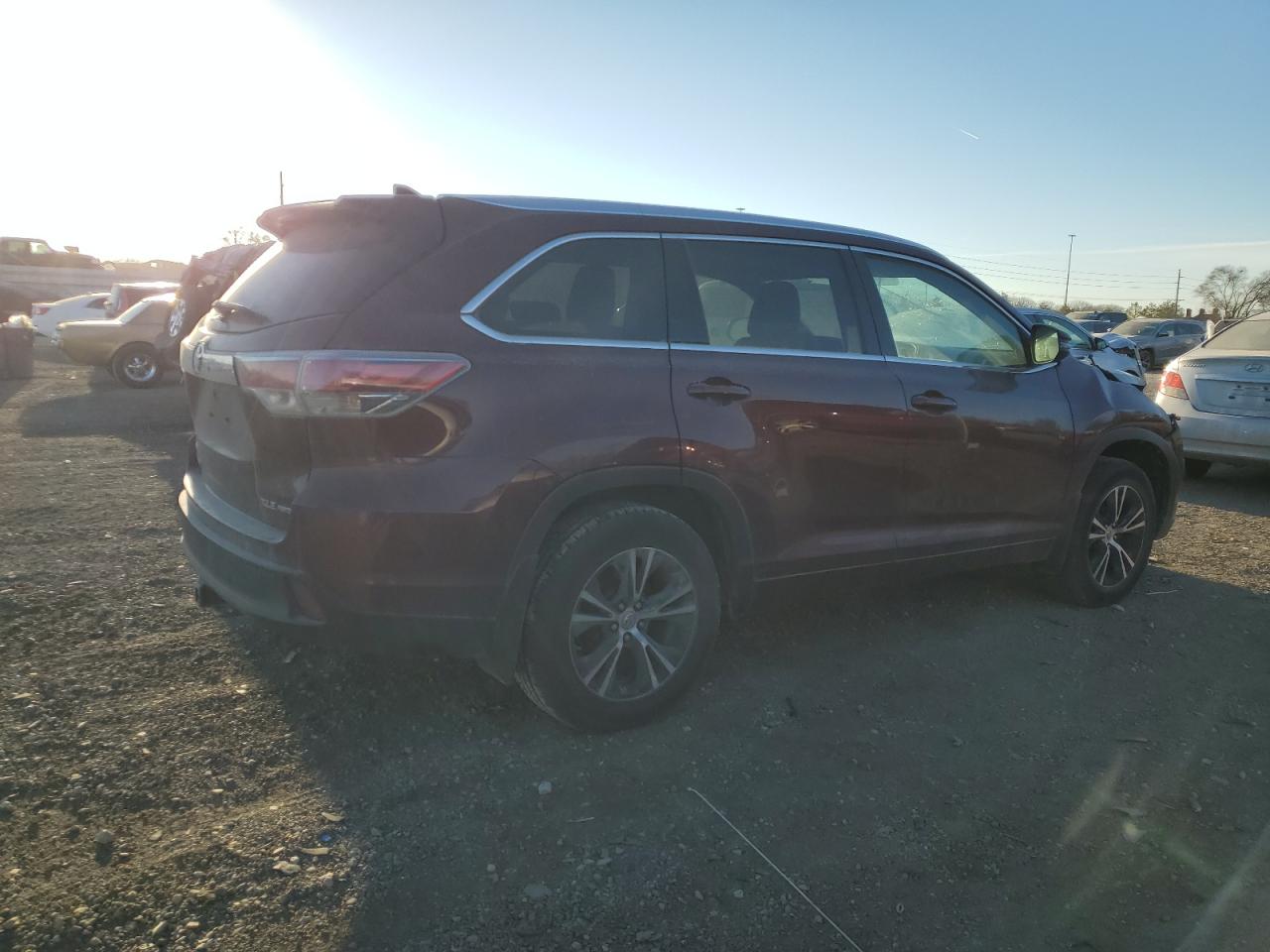 Obraz 3 z 2014 TOYOTA HIGHLANDER XLE 2014 z VIN 5TDJKRFH2ES059166